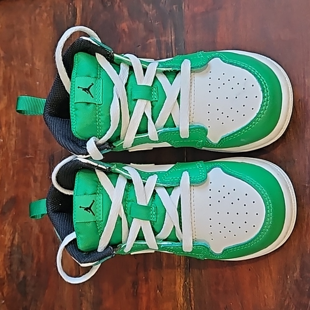 GENTLY WORN! Jordan 1 Mid (Lucky Green) AIR JORDAN